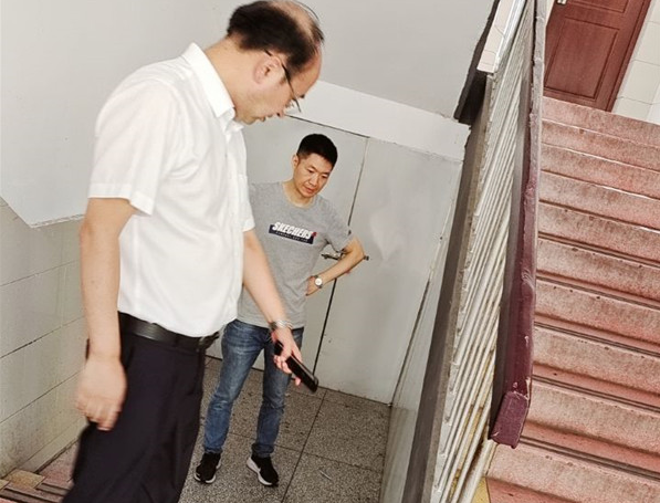 实验小学：护校园平安，度快乐暑假