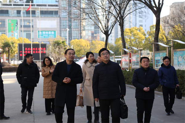 结盟扩优共发展   强校筑情谱新篇