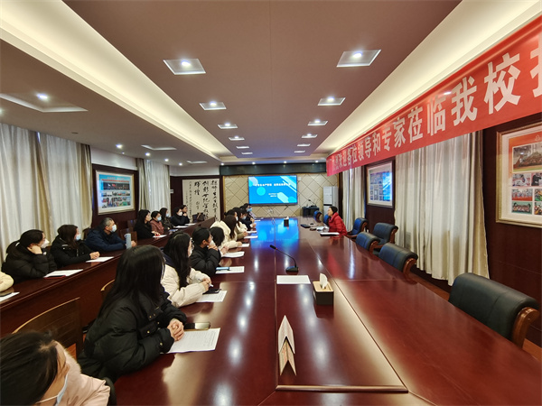 “开放”沟通同行  “阳光”健康相伴