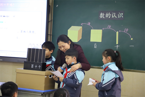 扬帆鼓劲明方向，骨干引领齐远航