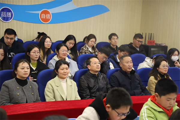 以初心，凝聚青春之力